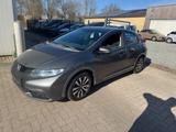 Honda Civic Lim. 5-trg. 1.6 i-DTEC Navi - Honda Civic in Lübeck