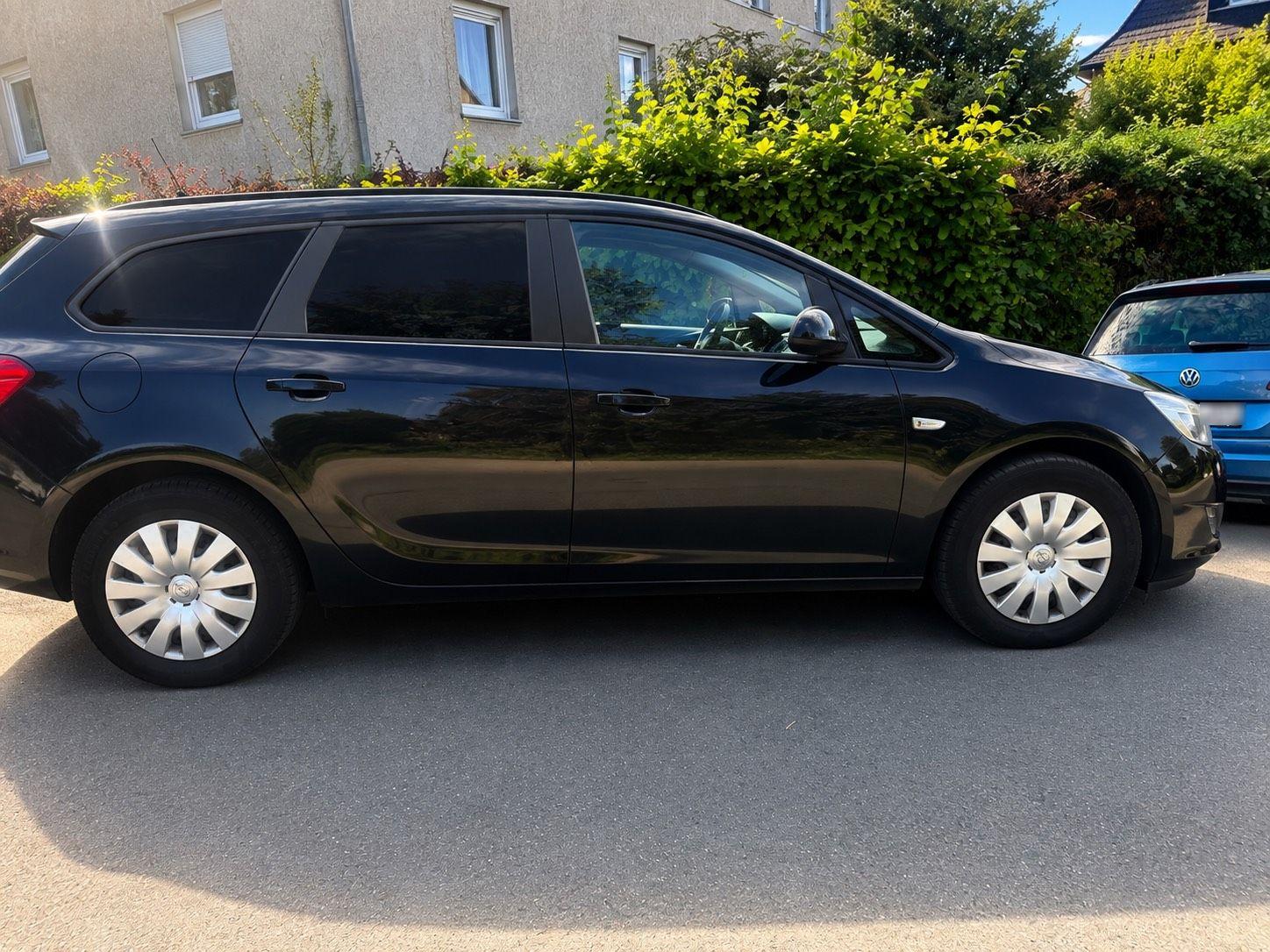 Opel Astra 2015 — photo 8
