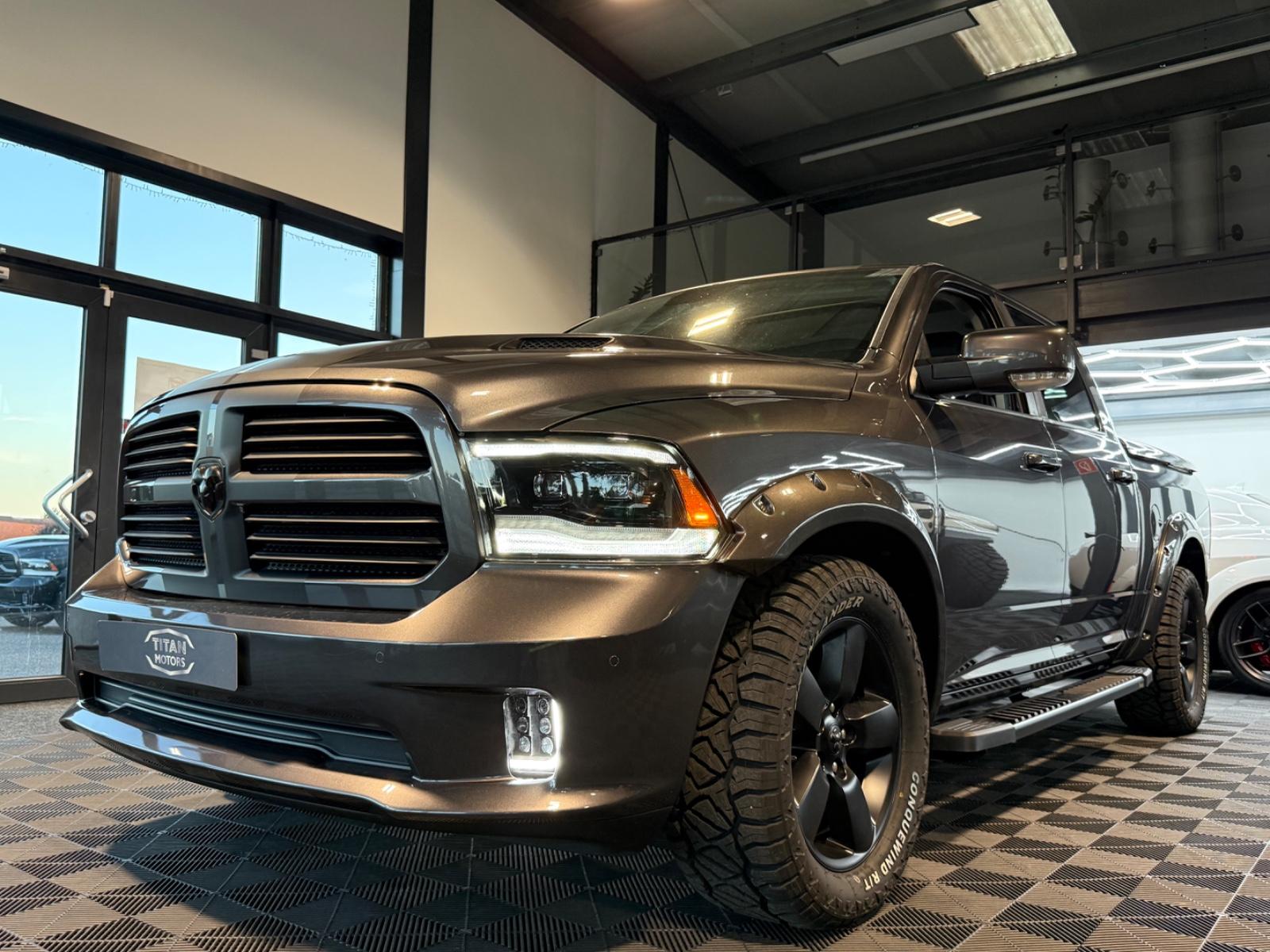 Dodge RAM 1500 5.7 Sport 4x4/CREW/OFFROAD/LED/HARDTOP