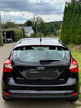 Ford Focus 2012 120 PS Zahnriemen & Servic... - Ford Focus aus 2012: For