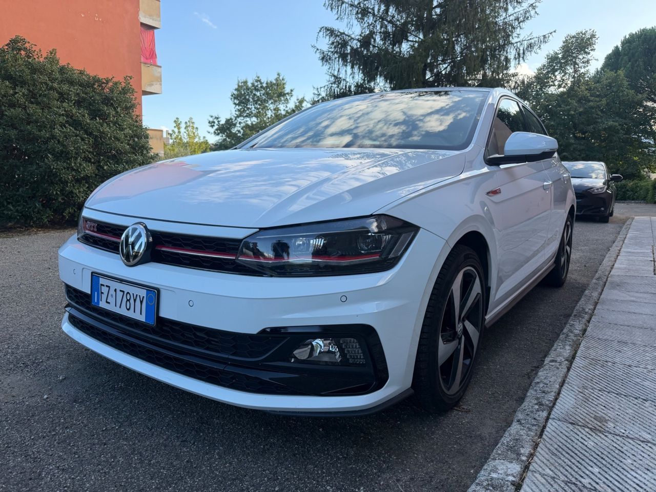 Volkswagen Polo GTI 2.0 200cv DSG imagem 2
