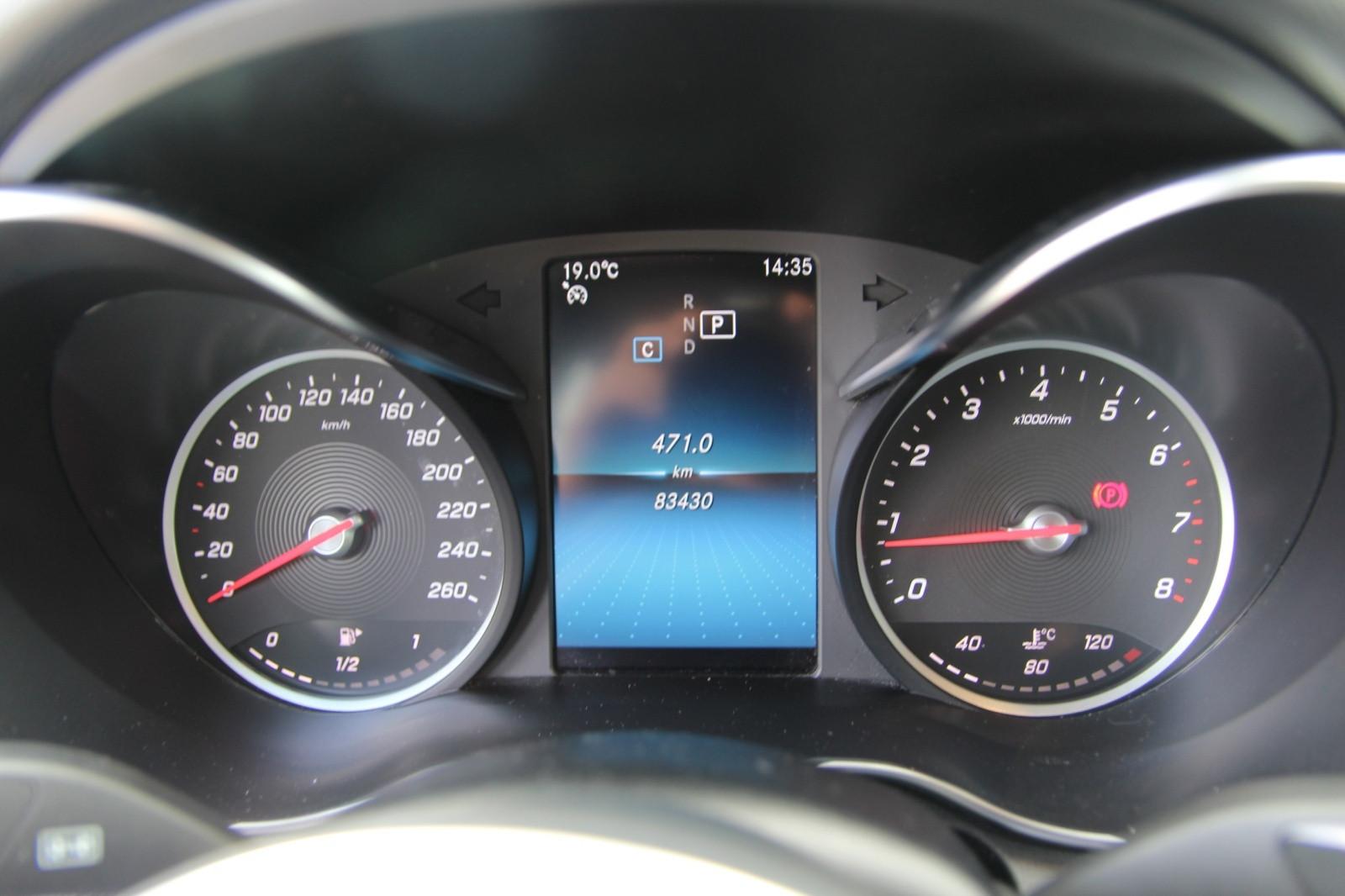 Mercedes-Benz C 180CGI Avantgarde /LED/AHK/ Kamera/ 83tkm