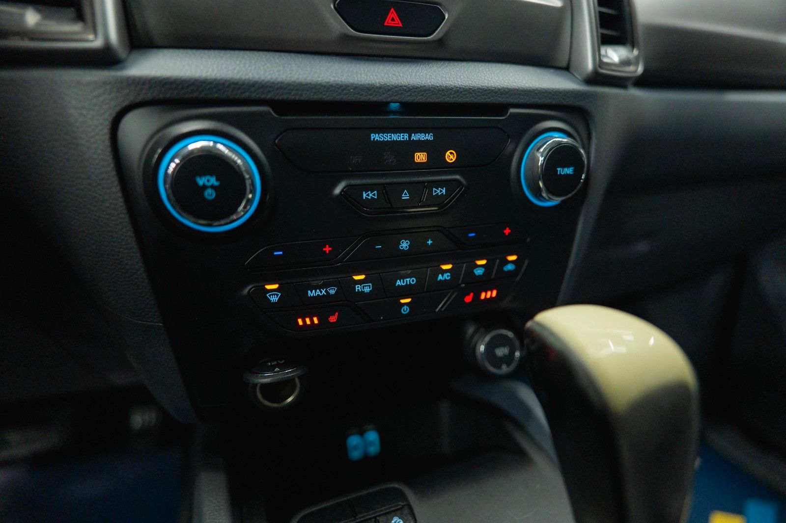 Fahrzeugabbildung Ford Ranger Limited Extrakabine 4x4 *LKW*3500KG*19%*