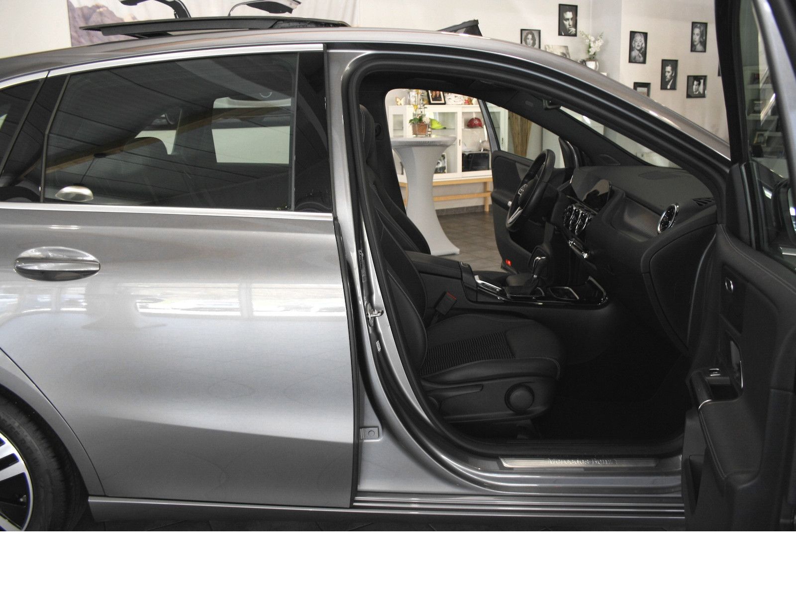 Fahrzeugabbildung Mercedes-Benz B 180 Progres. *MBUX *Pano-Dach*LED*Kamera