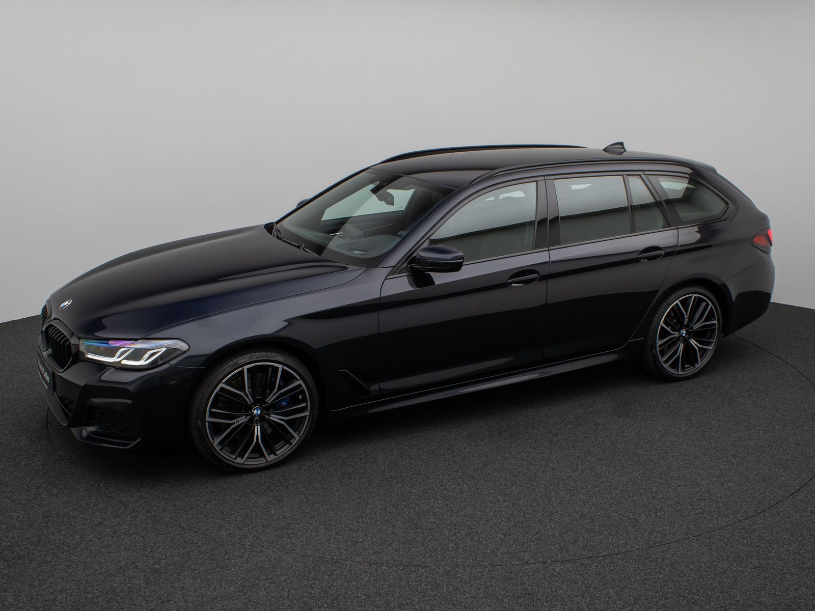 Fahrzeugabbildung BMW 530d  xD M Sport Kamera Laser HUD DAB H/K 20Zoll
