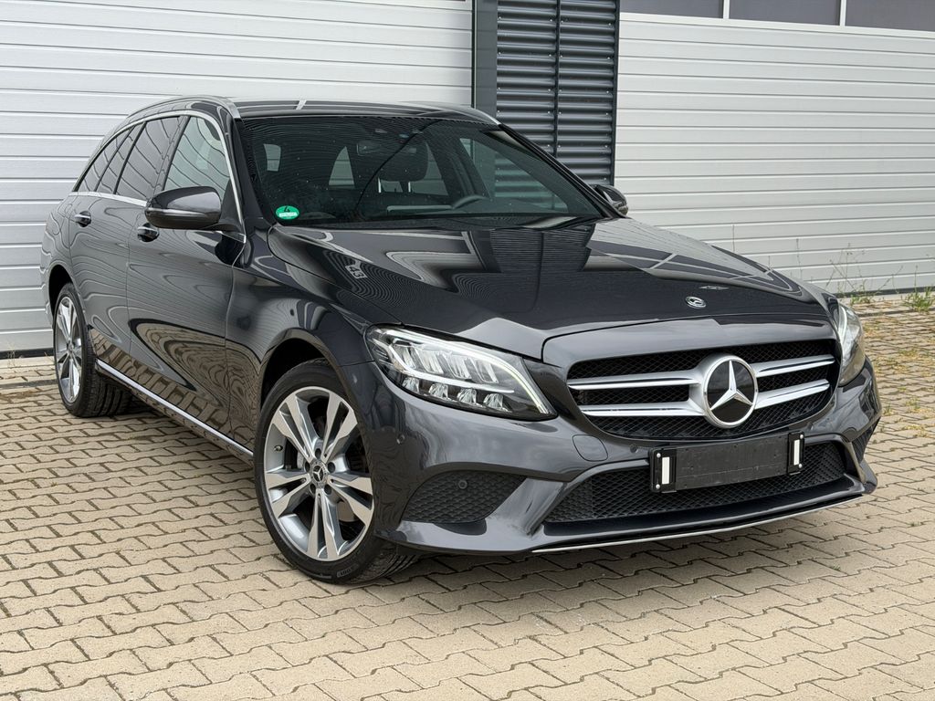 Image of Mercedes-Benz C 220