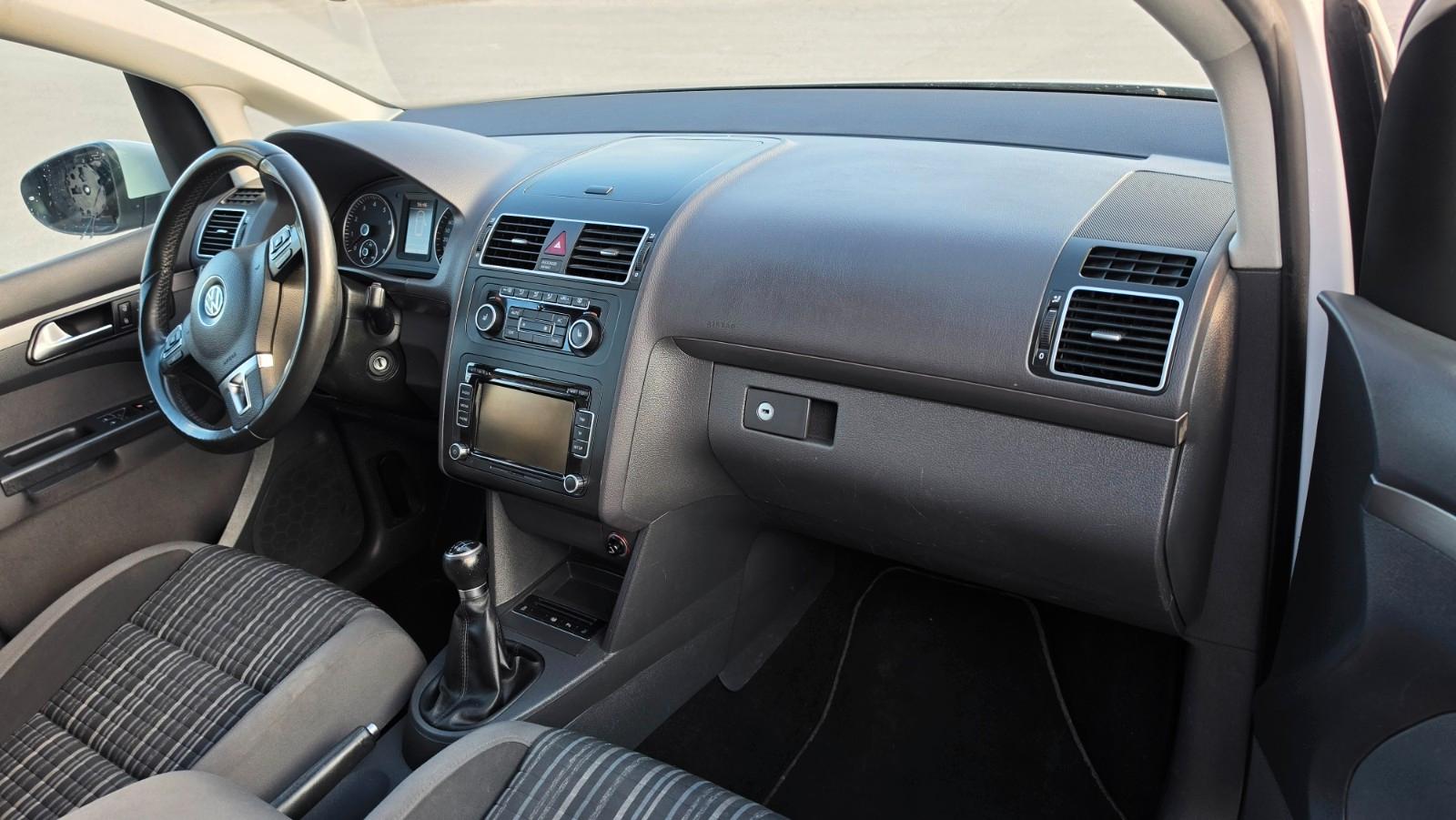 Volkswagen Touran CrossTouran 7 Person