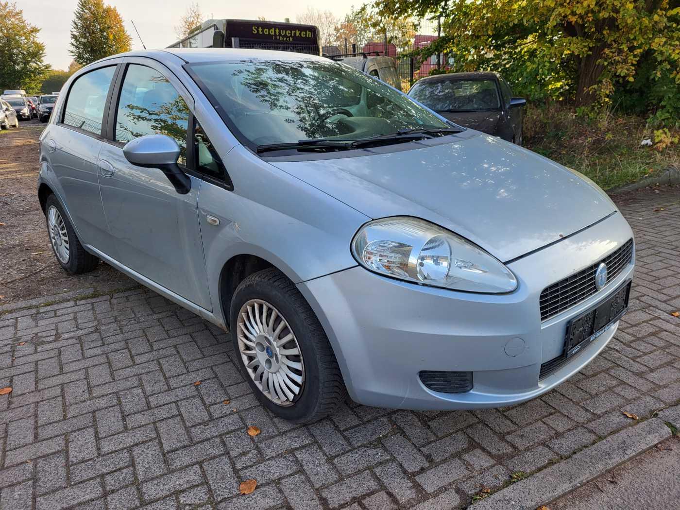 Fiat Grande Punto  5-Türer 1.4 8V Emotion
