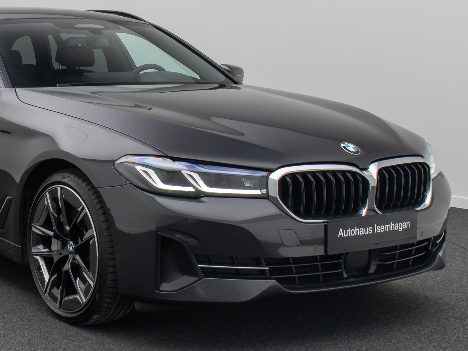 Fahrzeugabbildung BMW 540d xD Panorama Massage DAB H/K HUD AHK 20Zoll