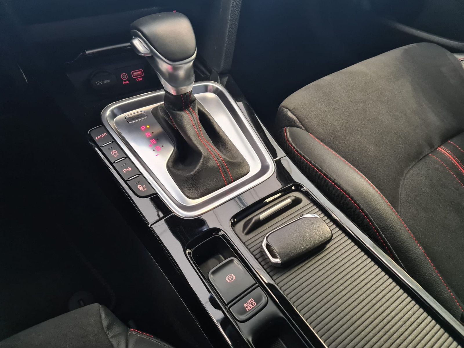 Fahrzeugabbildung Kia pro cee'd / LED / KAMERA / SCHECKHEFT / E-SITZ