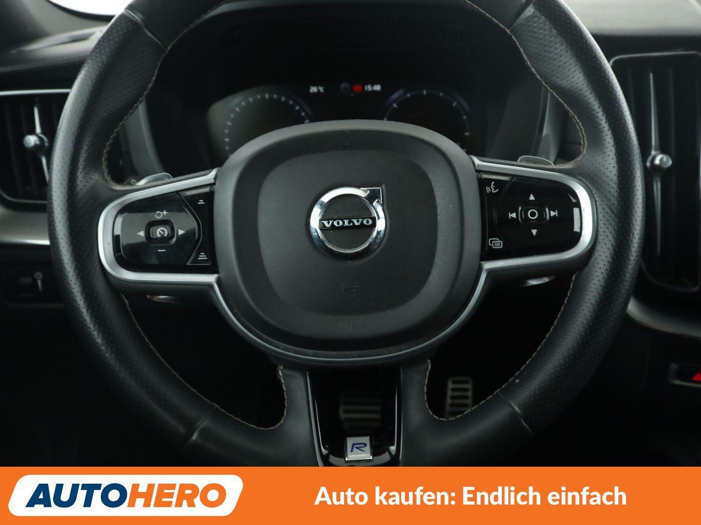 Volvo XC60 2.0 D5 R Design AWD Aut.*NAVI*HEAD-UP*LED*