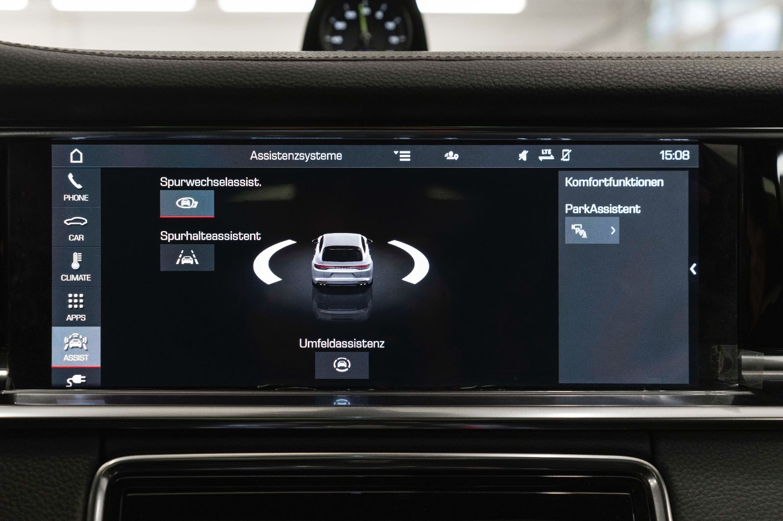 Fahrzeugabbildung Porsche Panamera Sport Turismo 4 E-Hybrid BOSE 360° LED