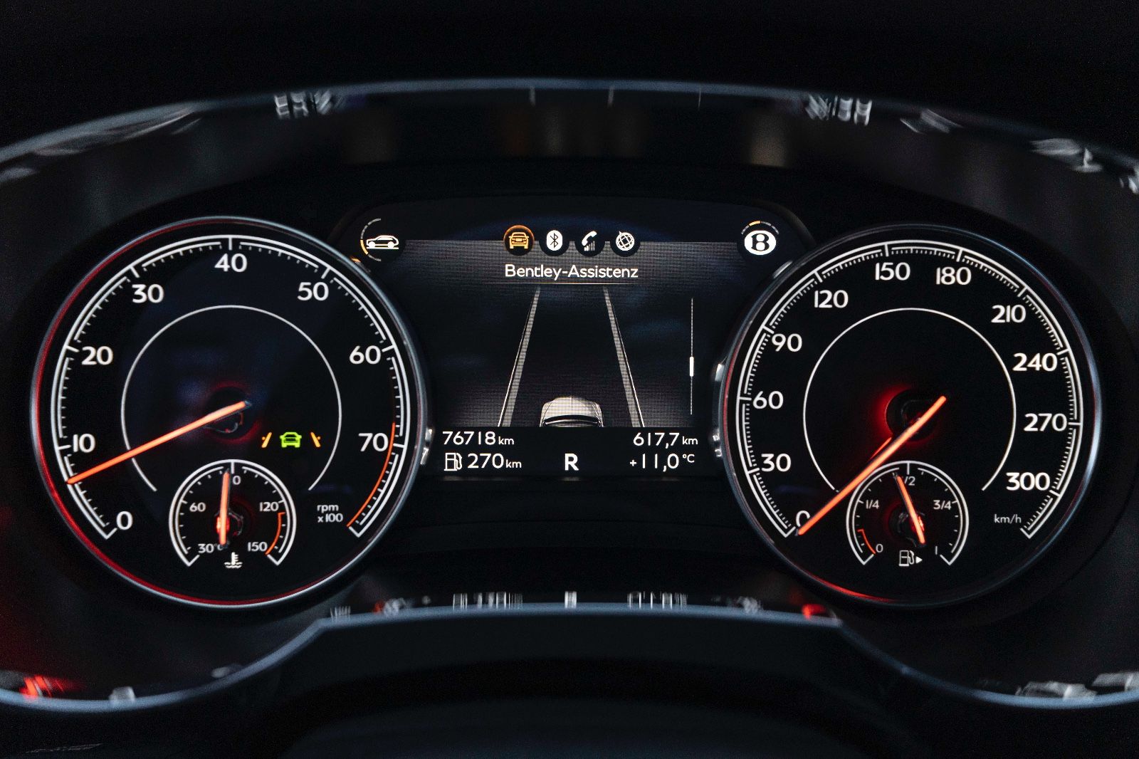 Fahrzeugabbildung Bentley Bentayga V8 HUD 360° MASSAGE ACC TOTW