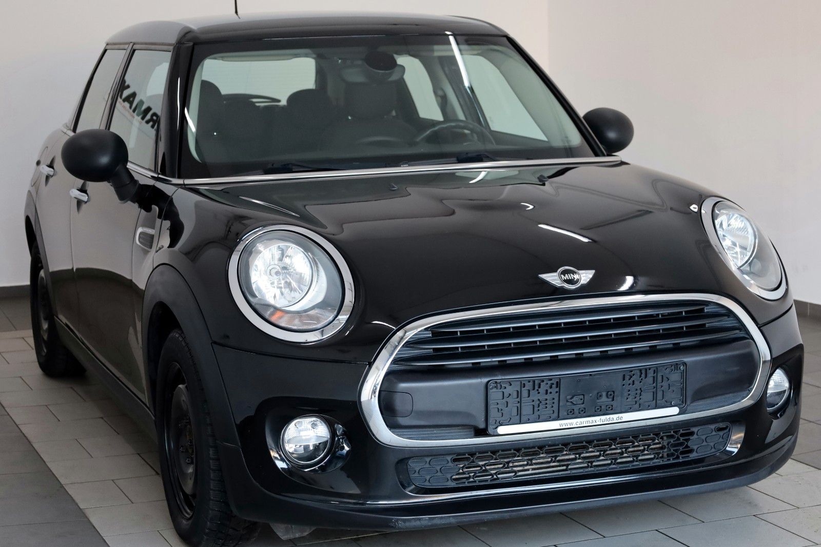 Fahrzeugabbildung MINI ONE FIRST Mini 5-trg. SH,PDC,8-fach bereift