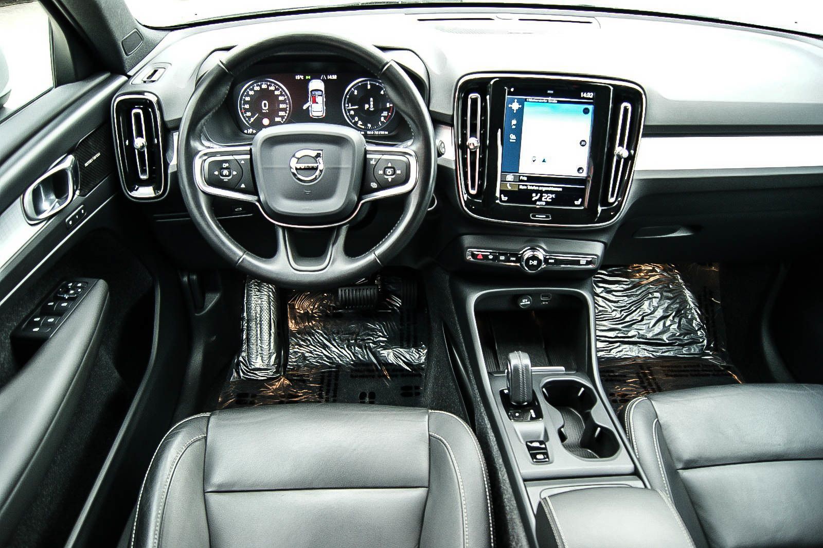 Volvo XC40 D4 Momentum Pro AWD 4x4 LEDER ANHZV PRO-PAK foto 7