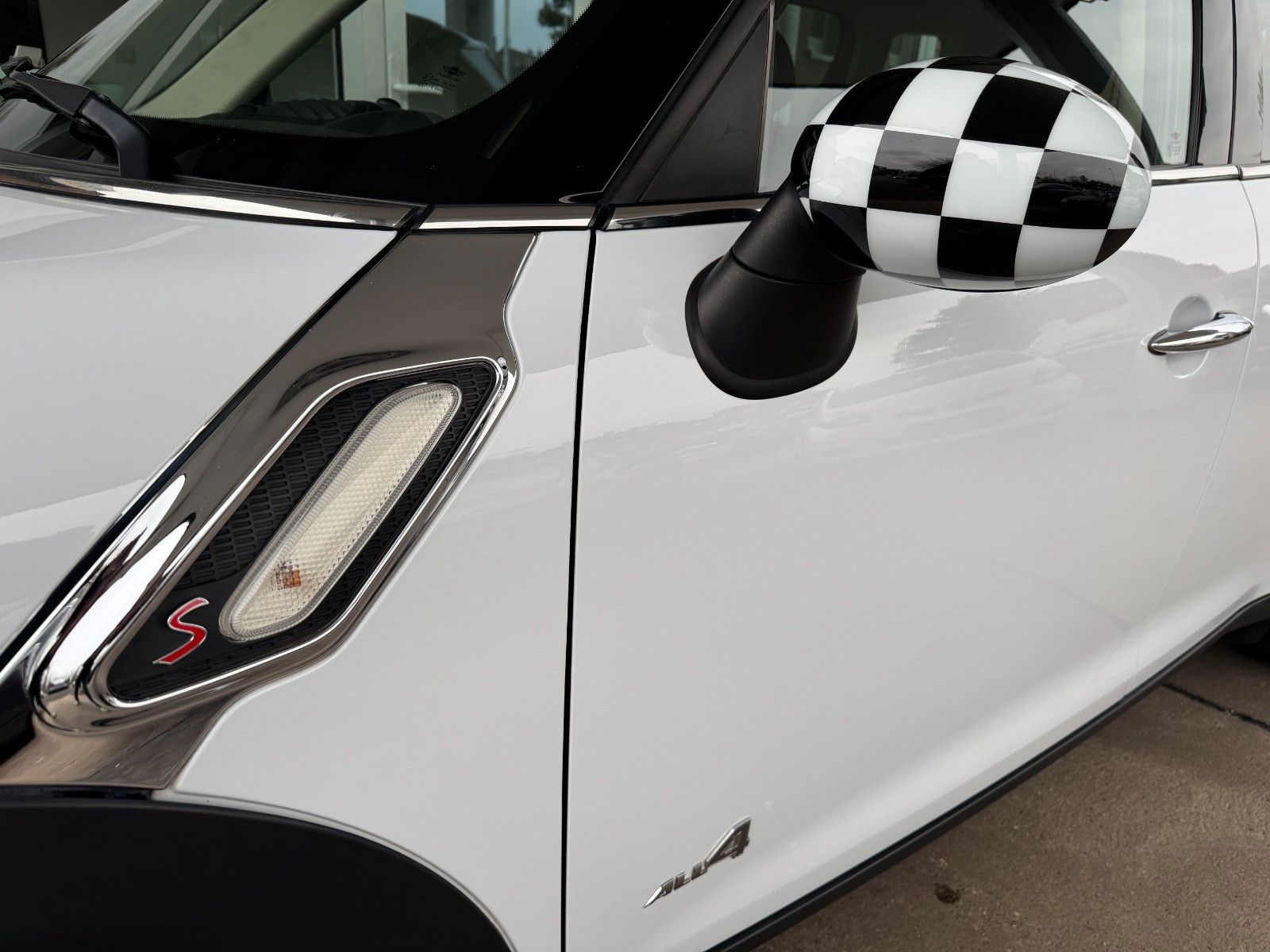 Fahrzeugabbildung MINI Cooper S Countryman ALL4 Autom. Pano/Leder