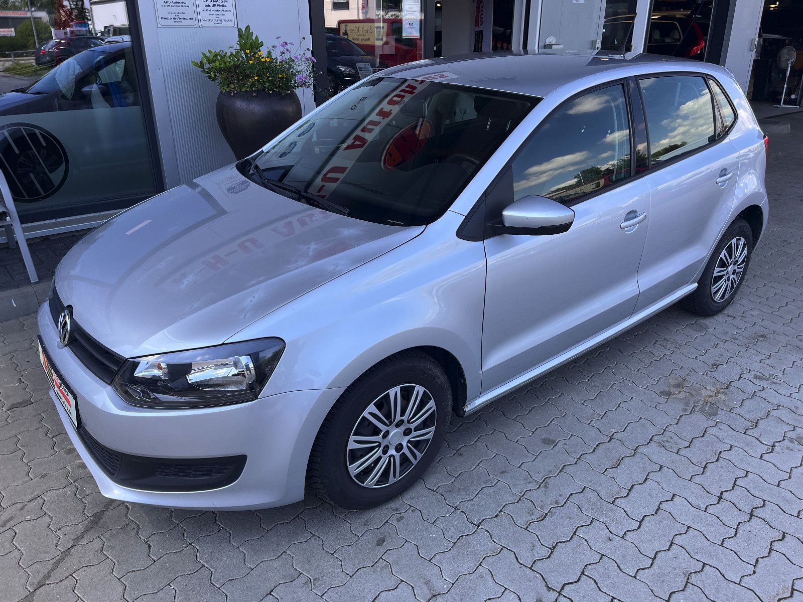 Fahrzeugabbildung Volkswagen Polo V Trendline