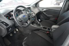 Fahrzeugabbildung Ford Focus Turnier 1.5 ST-LINE NAVI/LED/SHZ/SPORT/PDC