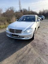Mercedes-Benz S 450 4MATIC L - - silberne Mercedes-Benz S 450