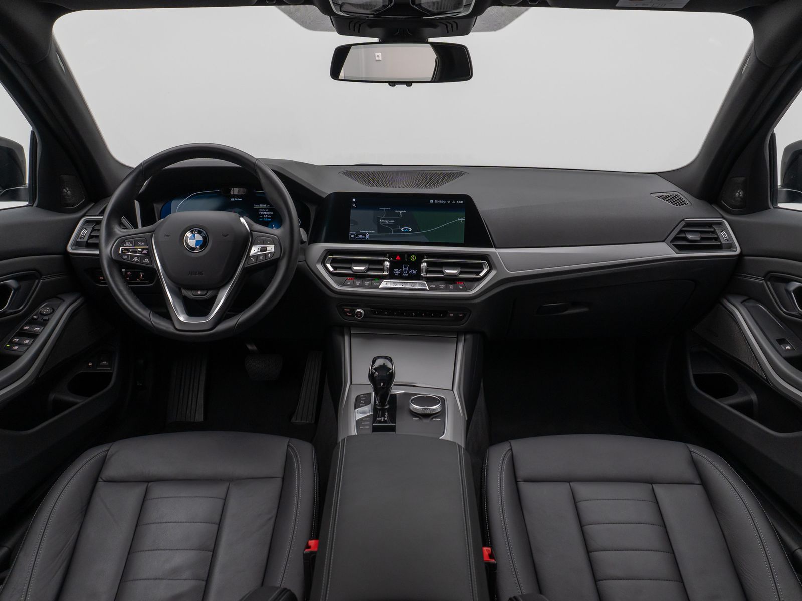 Fahrzeugabbildung BMW 330e Laser 360°HUD DAB H/K Lenkrhzg ACC Komfort