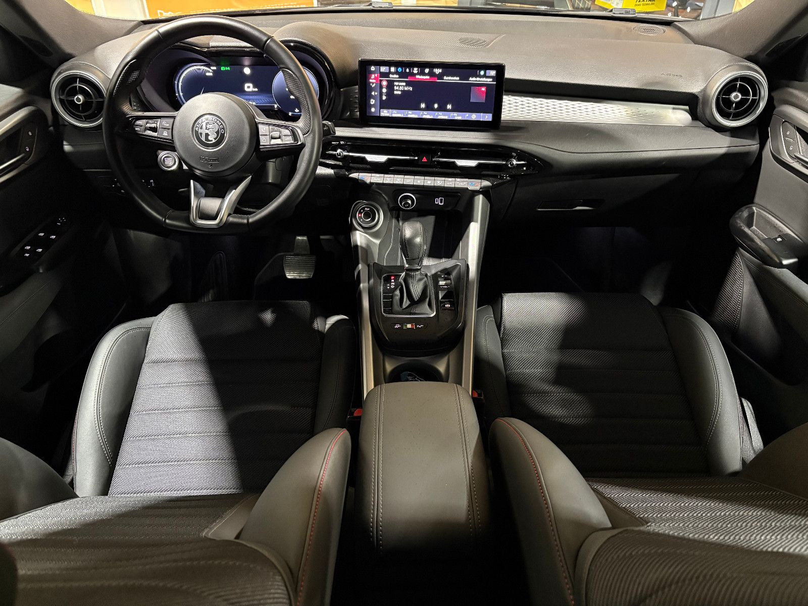 Fahrzeugabbildung Alfa Romeo Tonale Sprint/APPLE/NAVI/ACC/PDC/SPURHALTE/KLIMA