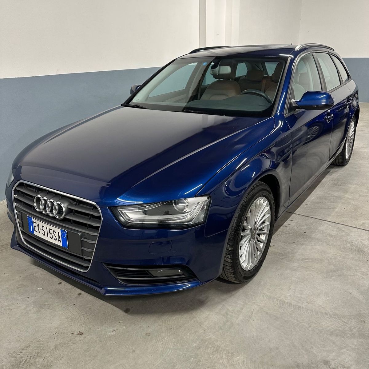 Audi A4 - 1