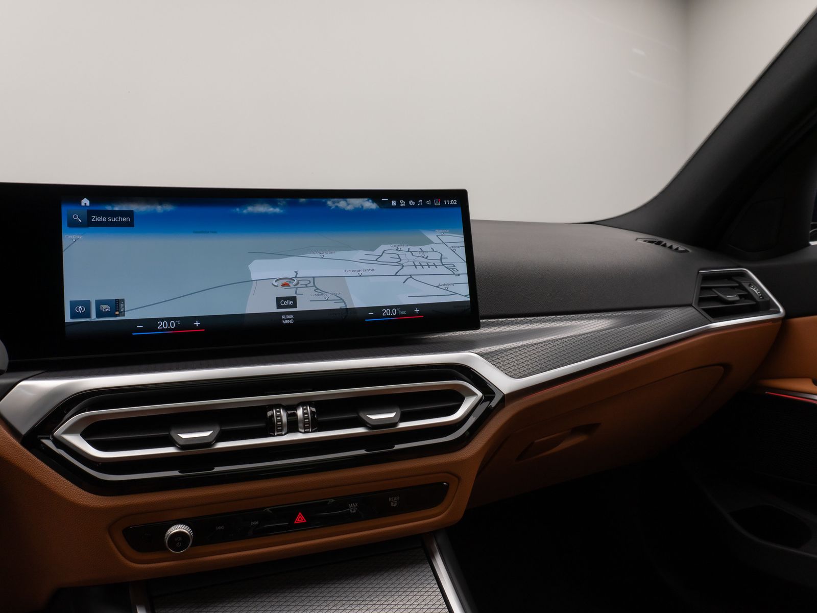 Fahrzeugabbildung BMW 330i xD M Sport Panorama Kamera HUD HiFi Komfort