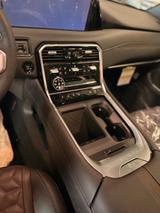 Nissan Armada PLATINUM RESERVE+2026+T1+EUreg+V6+7s - : Schwarz, Luftfederung