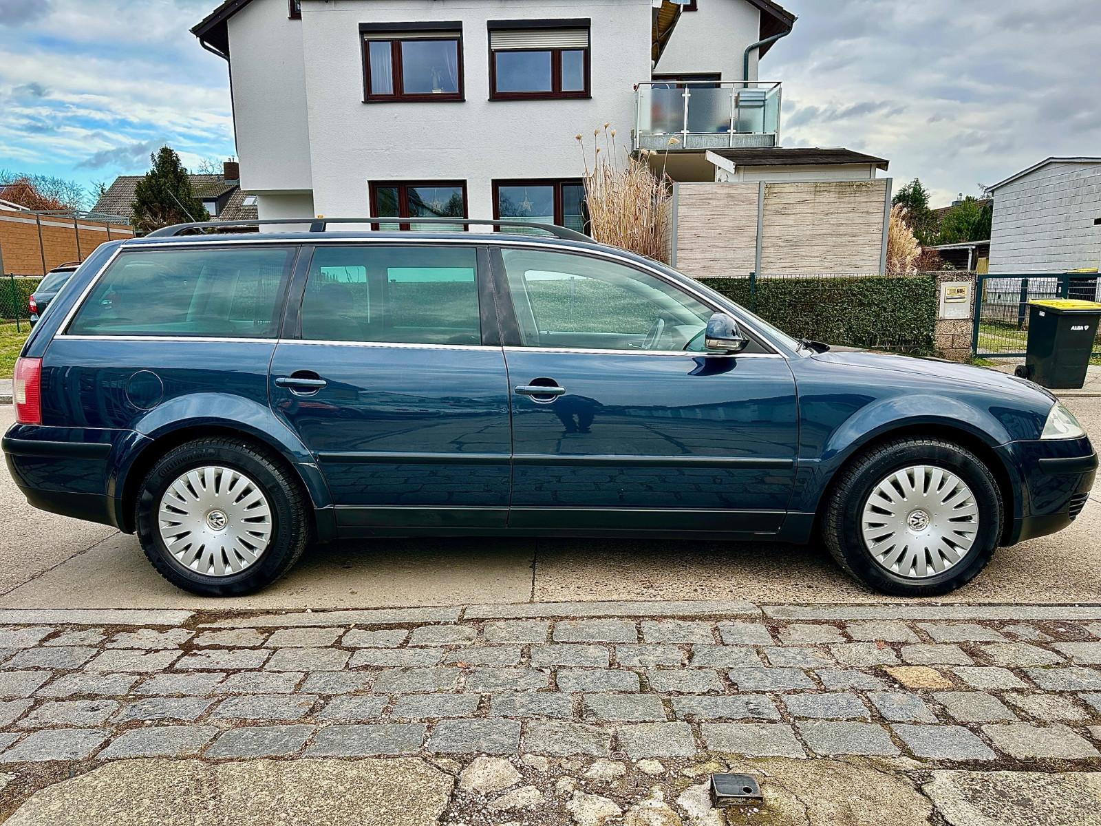 Volkswagen Passat 2004 — photo 17