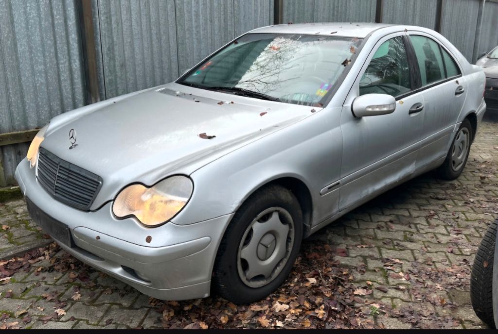 Mercedes-Benz C 200
