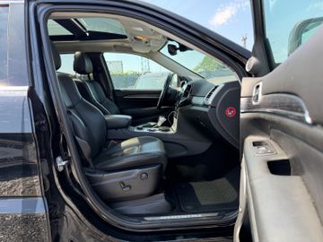Jeep Grand Cherokee - 11