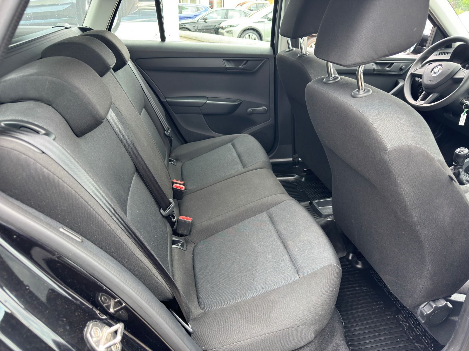 Fahrzeugabbildung SKODA Fabia Combi 75PS 5-Gang*SHZ*PDC