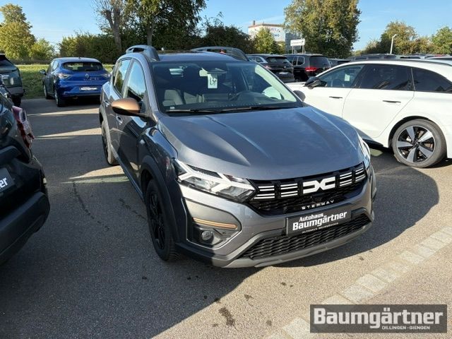 Fahrzeugabbildung Dacia Sandero Stepway Extreme TCe 90 Automatik Kamera