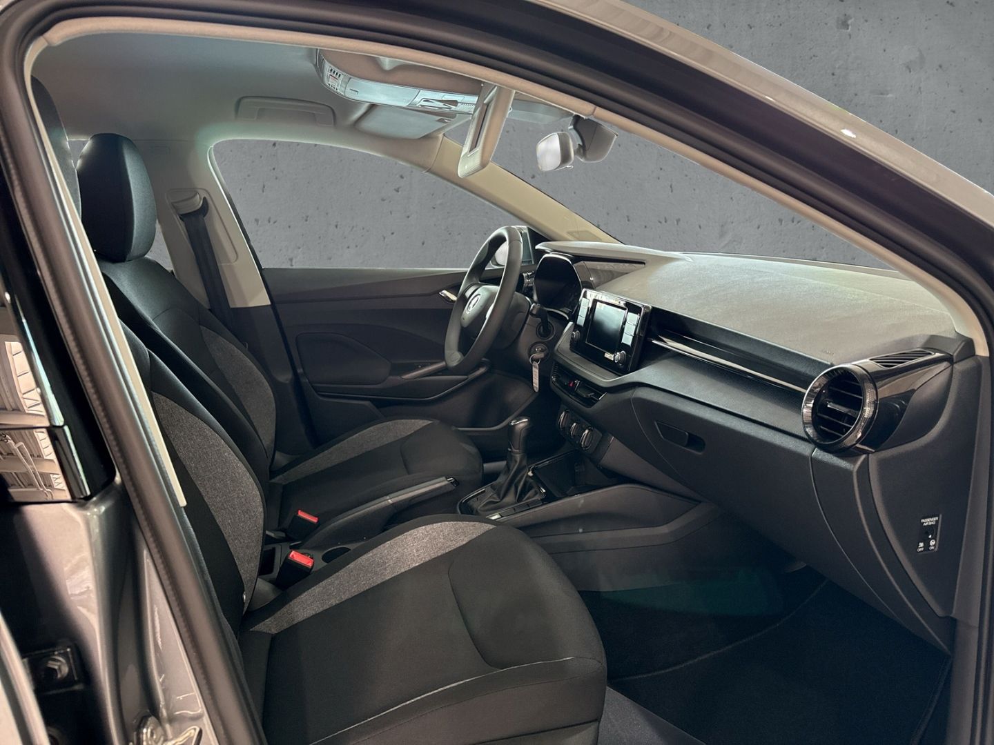 Fahrzeugabbildung SKODA Fabia 1.0 MPI Active GSR Klima LED SHZ PDC