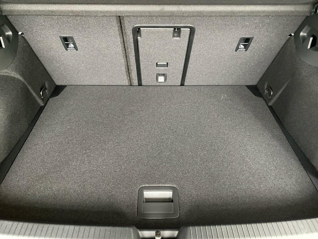 Volkswagen Golf 8 1.5 eTSI DSG Energy AHK+NAVI+SHZ+KAMERA+C, миниатюра 15