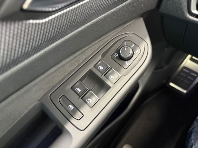 Golf VIII GTE 1.5 TSI eHybrid LED TRAVEL NAV