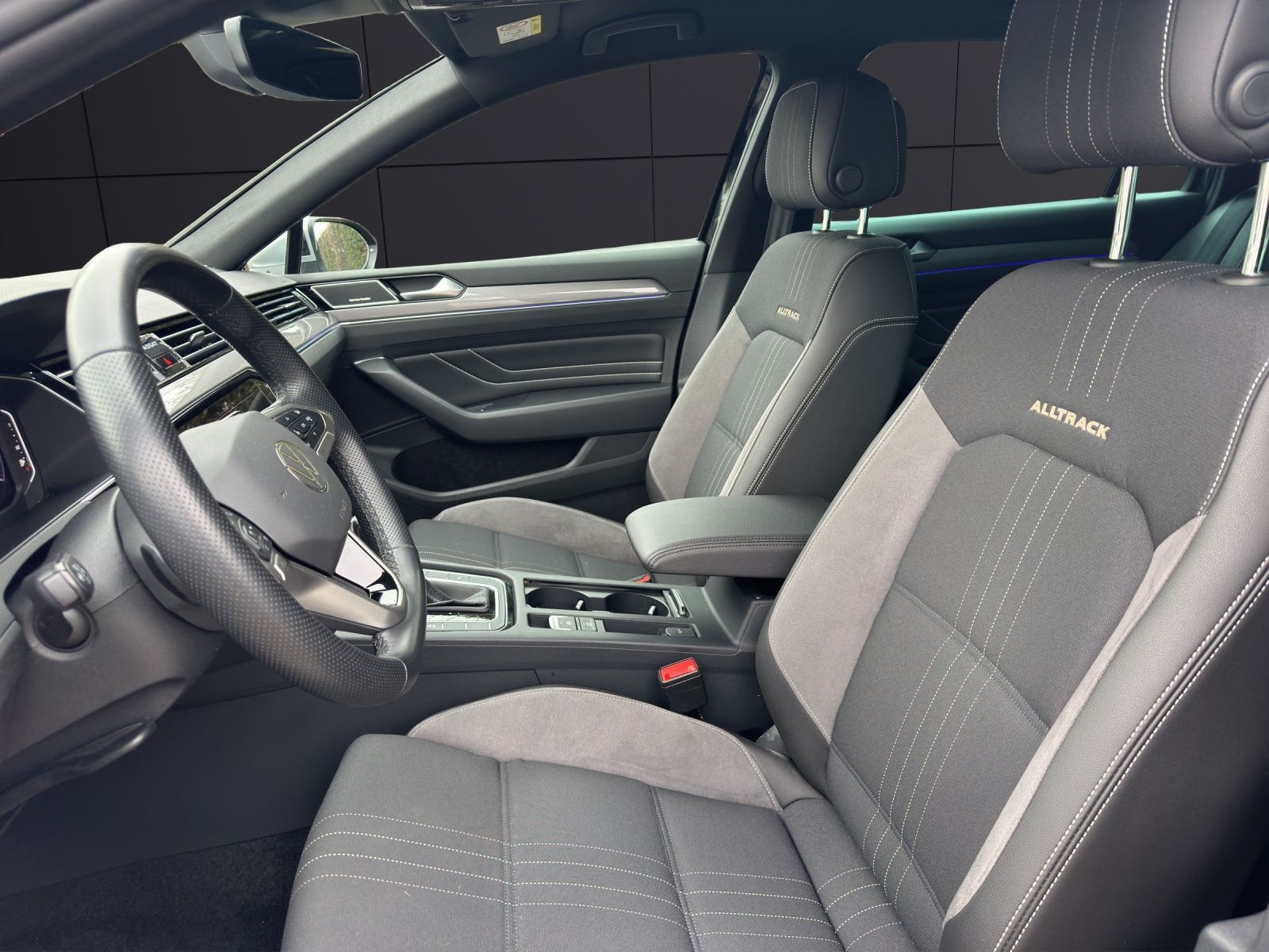 Fahrzeugabbildung Volkswagen Passat Alltrack TDI DSG 4M, LED ACC AHK AID RFK