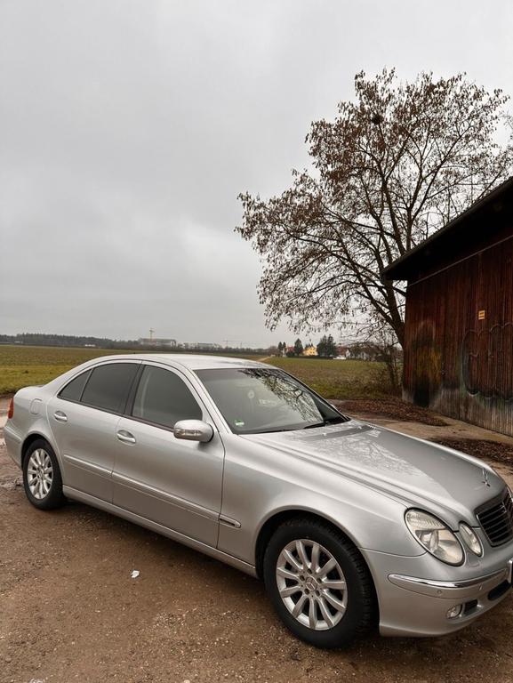 Mercedes-Benz E 320