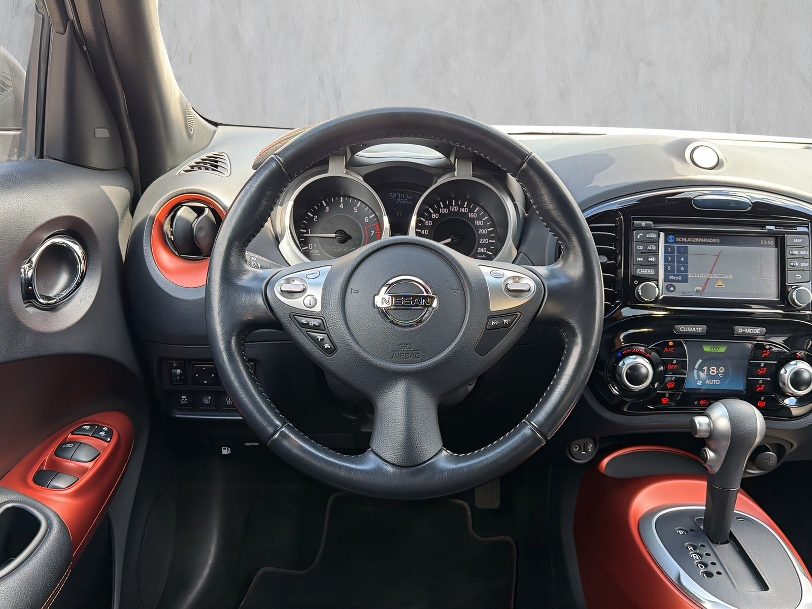 Fahrzeugabbildung Nissan Juke 1.6 TEKNA AUT. KEYLESS 360° KAM NAVI LEDER