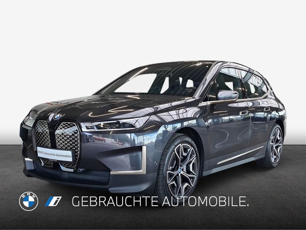 BMW iX