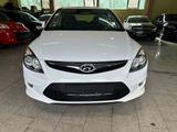 Hyundai i30 FIFA WM Edition 1.4*KLIMA*NAVI*TÜV NEU* - Hyundai i30 Gebrauchtwagen in Duisburg