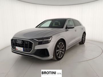 Audi Q8 - 1
