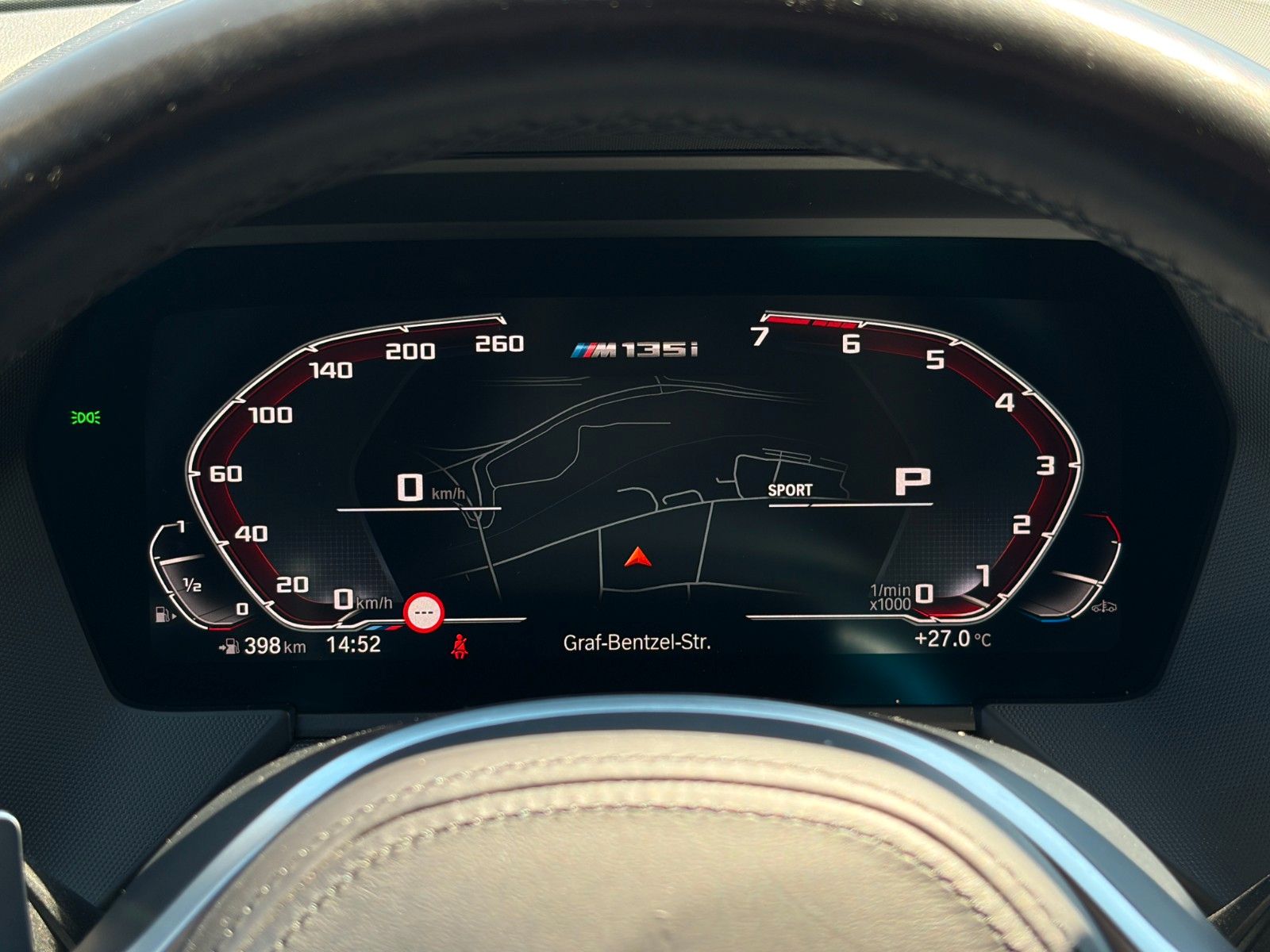 Fahrzeugabbildung BMW M135i xDrive Shadow Alcantara KZG CAM HiFi HuD