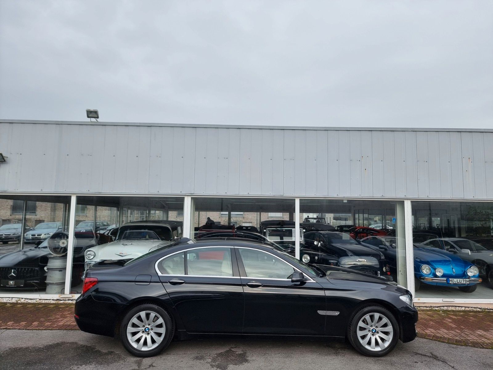 Fahrzeugabbildung BMW 730d/Bestzustand/Kpl. Historie/Head-up/Komfortsi