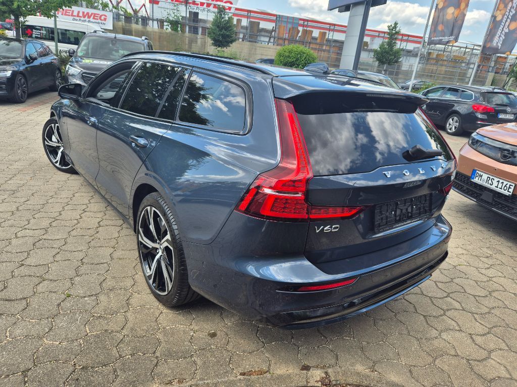 Fahrzeugabbildung Volvo V60 T6 AWD Plus Dark+Lagom-Pak+Licht-Pak+SOFORT
