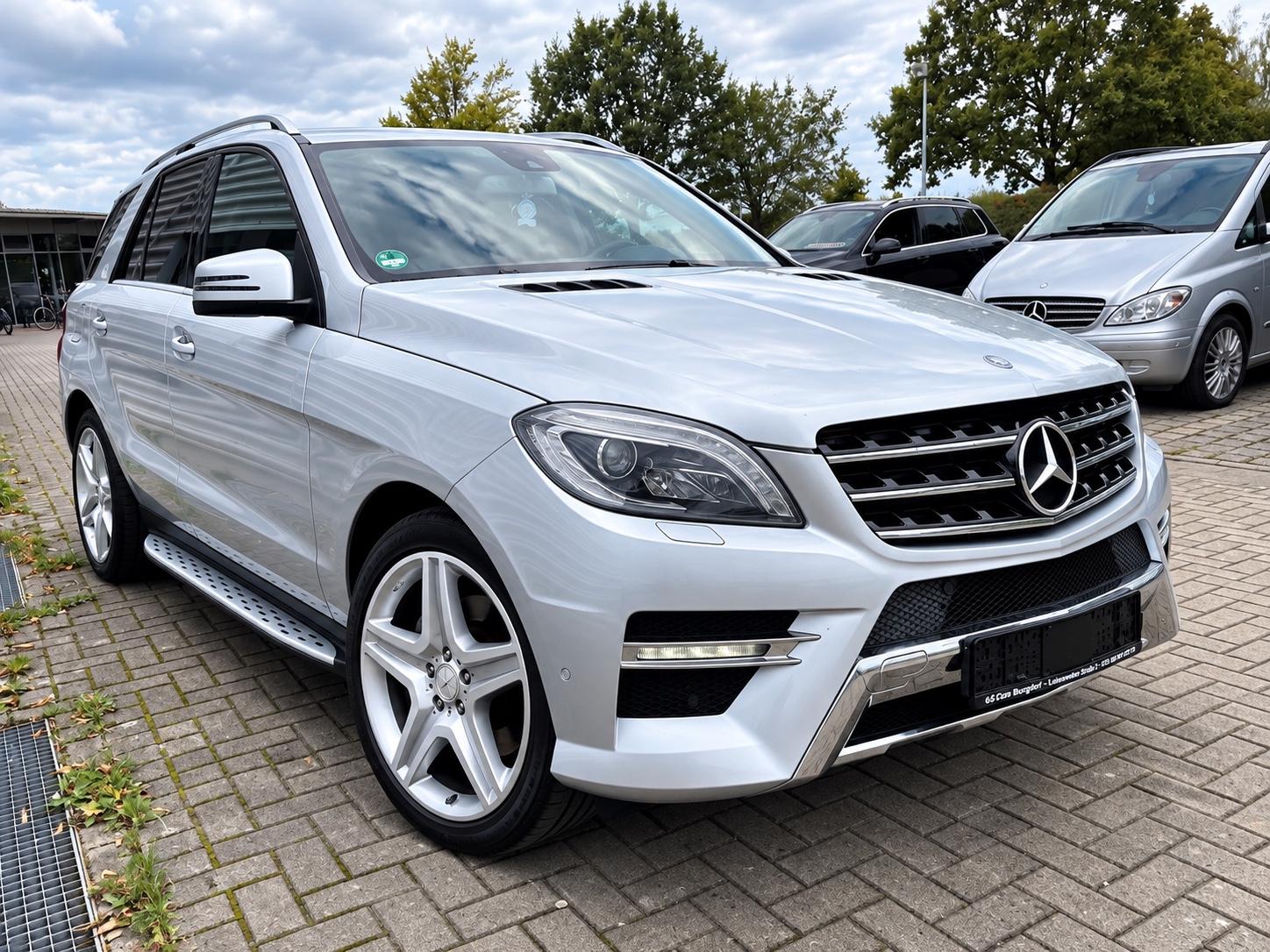 Mercedes-Benz ML 350 CDI BlueTec AMG PAKET/TÜV NEU/AIRMATIC