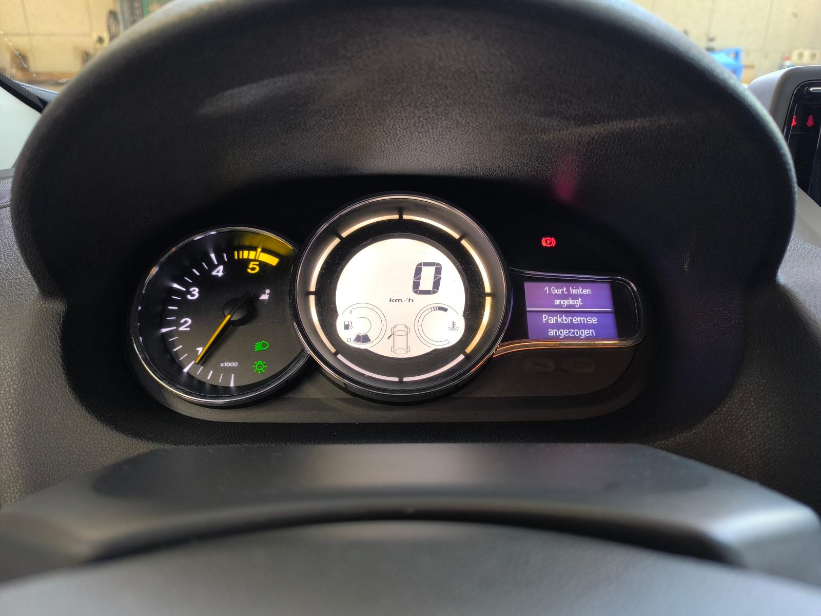 Renault Megane 2015 — photo 10