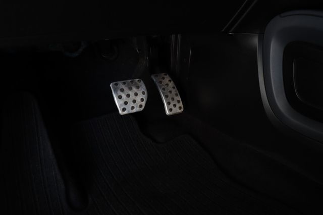 Fahrzeugabbildung Smart ForTwo Cabrio|AUT.|NAVI|LEDER|SHZ|JBL|LED