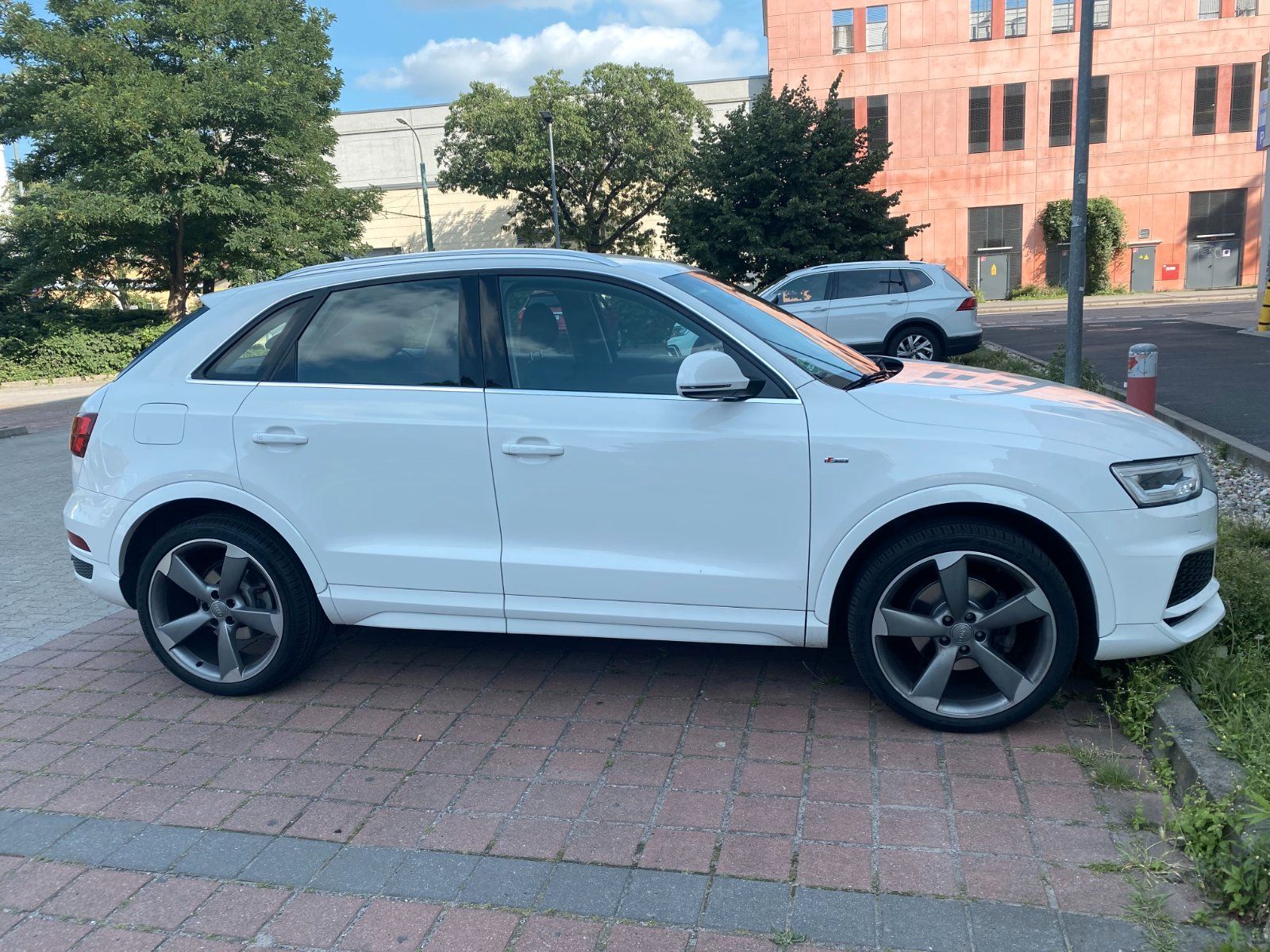 AUDI Audi Q3 S-Line 1.4 TFSI  gepflegt, zuverl...