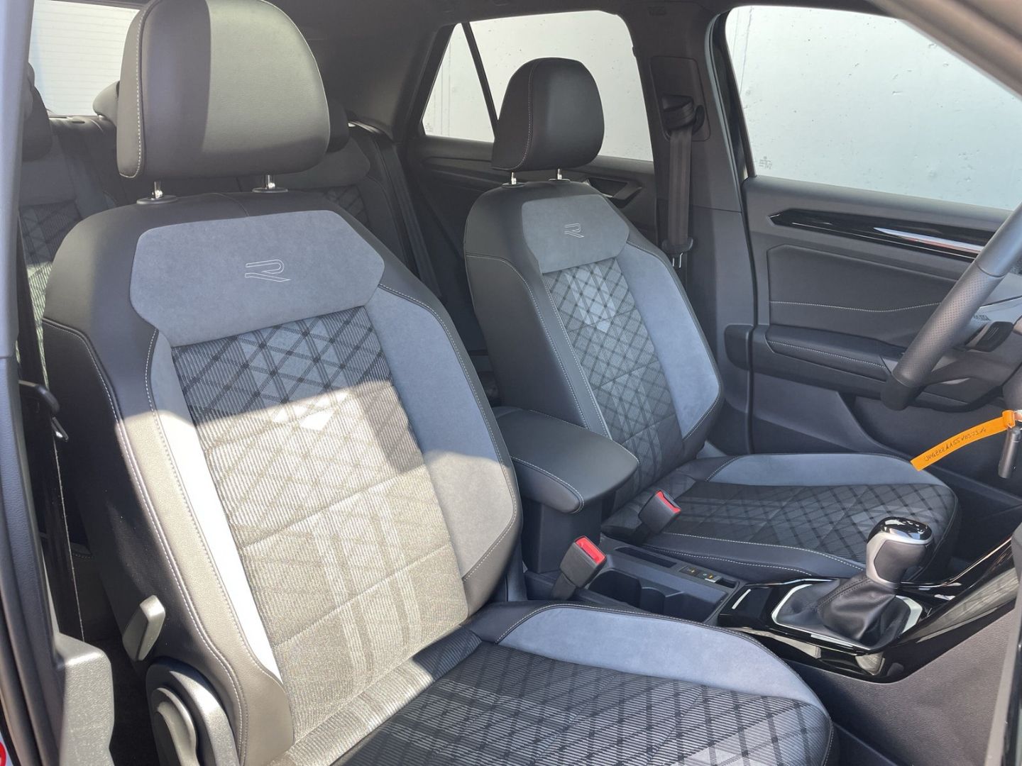 T-Roc 1.5 TSI DSG R-Line Pano/Kamera/IQ.LIGHT/AC